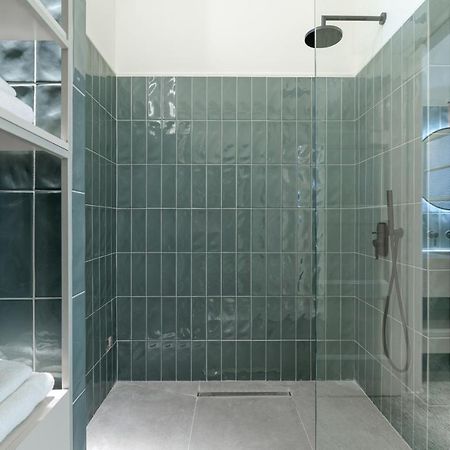 אתונה Your 4 Bdrm Dream House Acropolis View & Jacuzzi מראה חיצוני תמונה