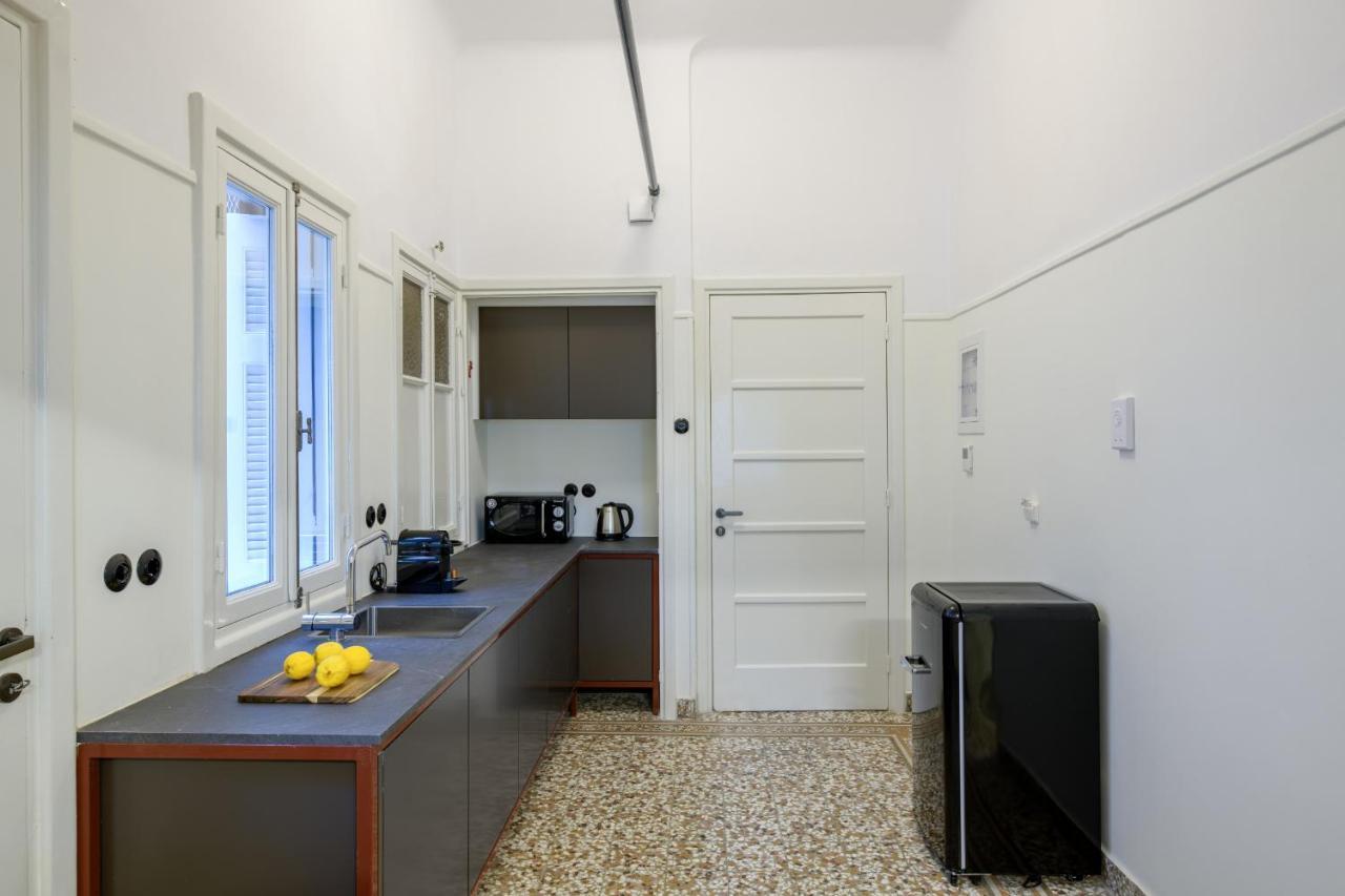 אתונה Your 4 Bdrm Dream House Acropolis View & Jacuzzi מראה חיצוני תמונה